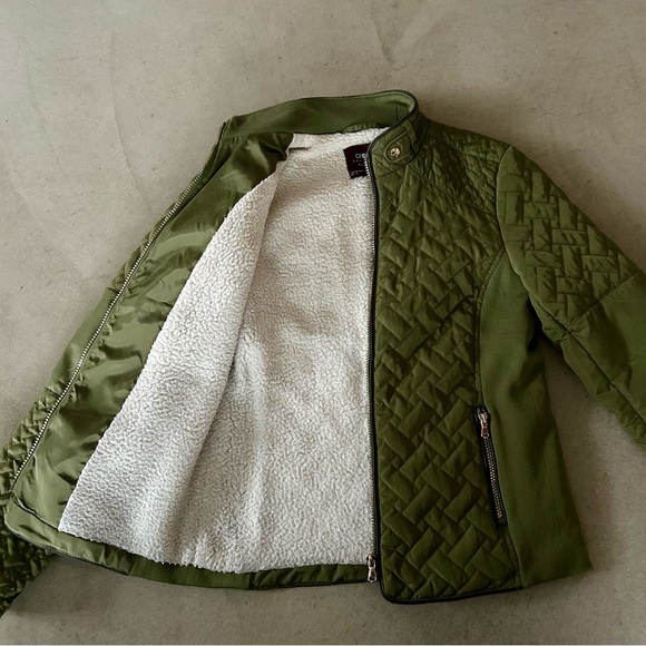 Quilted cropped jacket - Picture 6 of 7